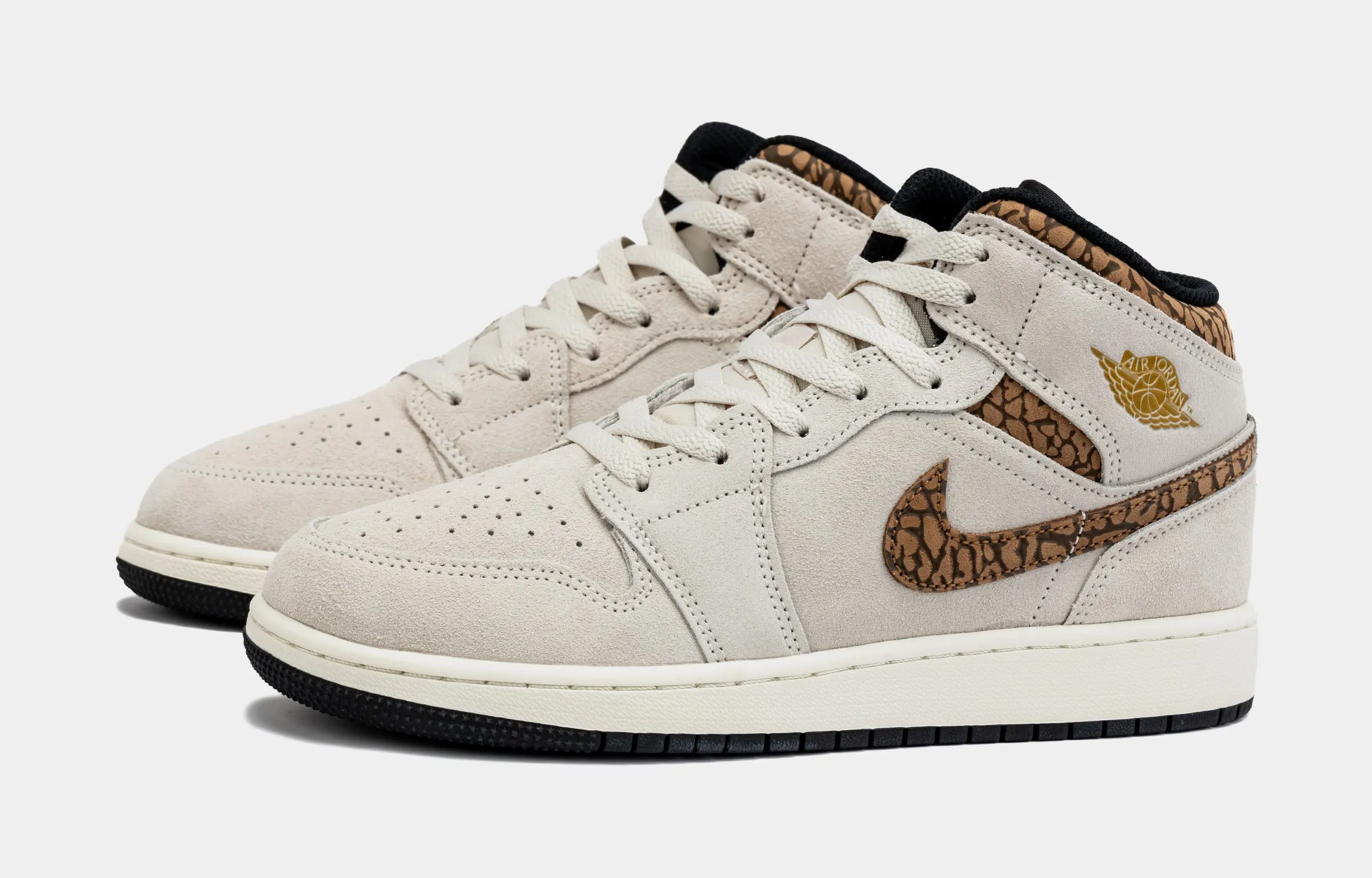 Air Jordan 1 Retro Mid SE Brown Elephant Grade School Lifestyle Shoes (Light Orewood Brown/Metallic Gold)