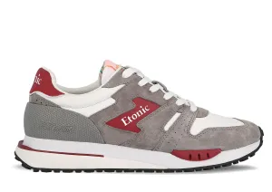 Etonic Quazar runners in white nylon fabric and grey suede with burgundy leather inserts